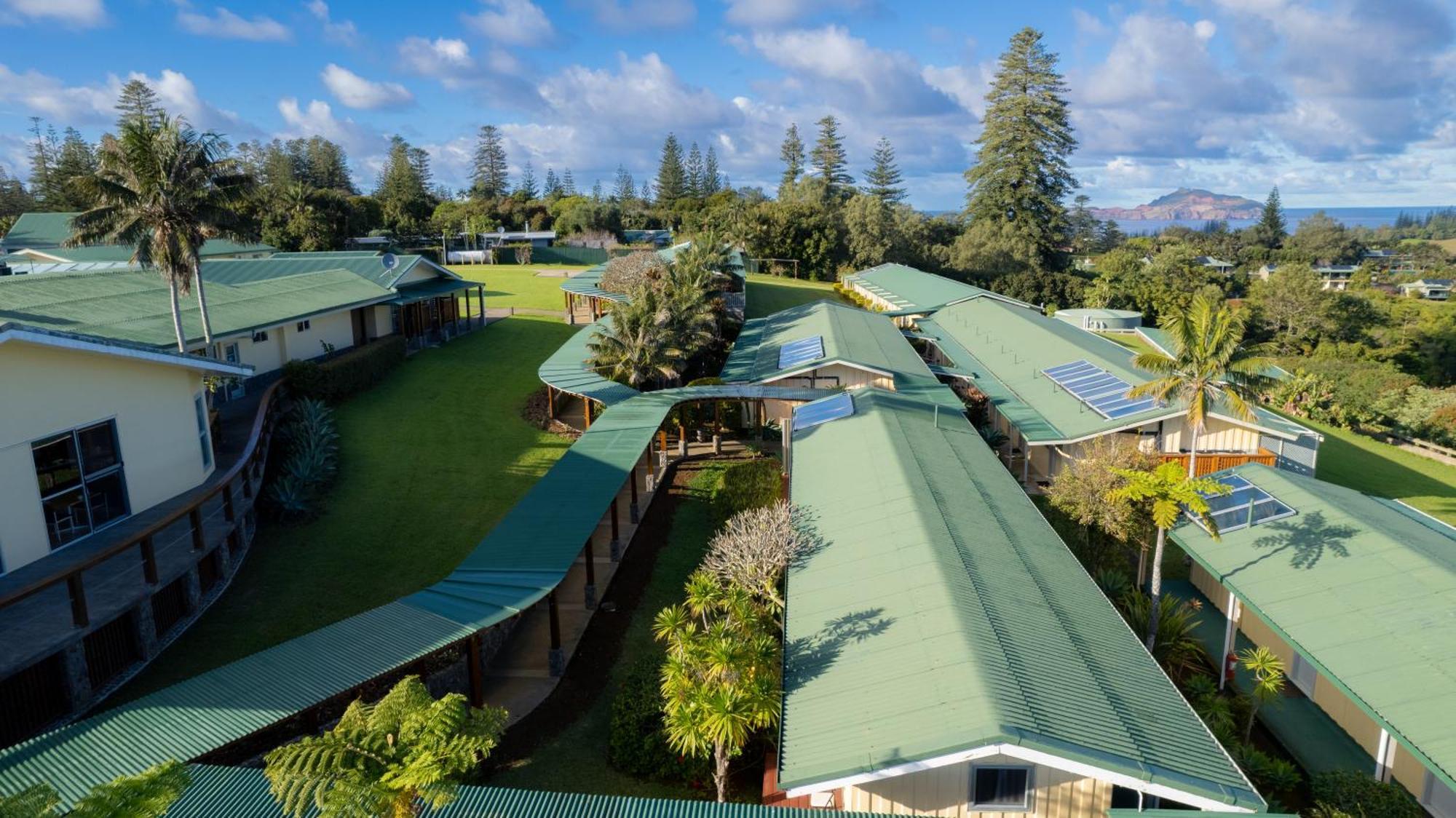 South Pacific Resort Hotel Burnt Pine Exterior foto